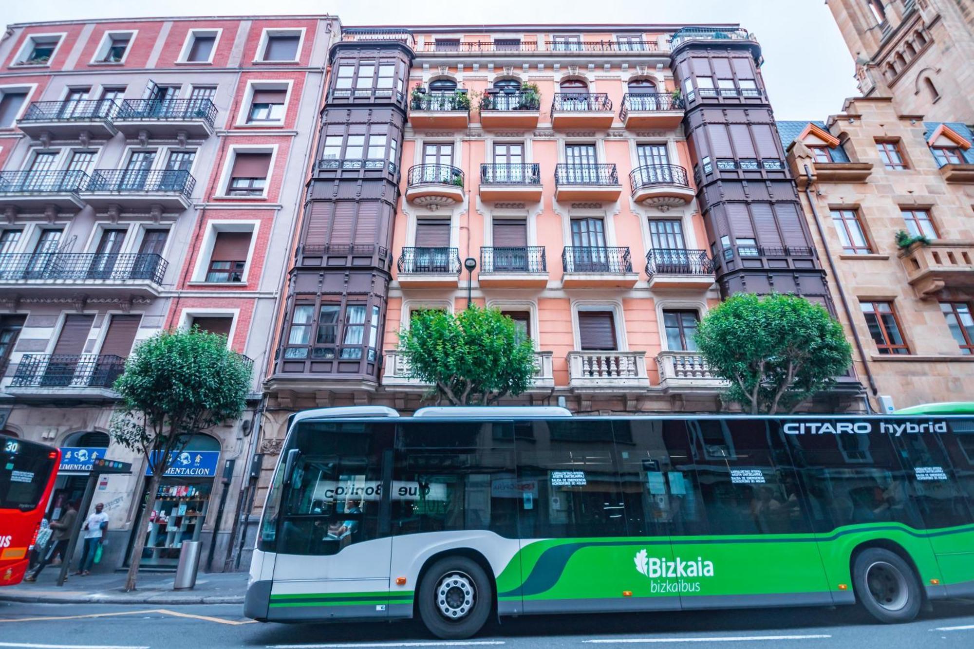 Gran Apartamento 6 Suites Bilbao Center Eksteriør bilde